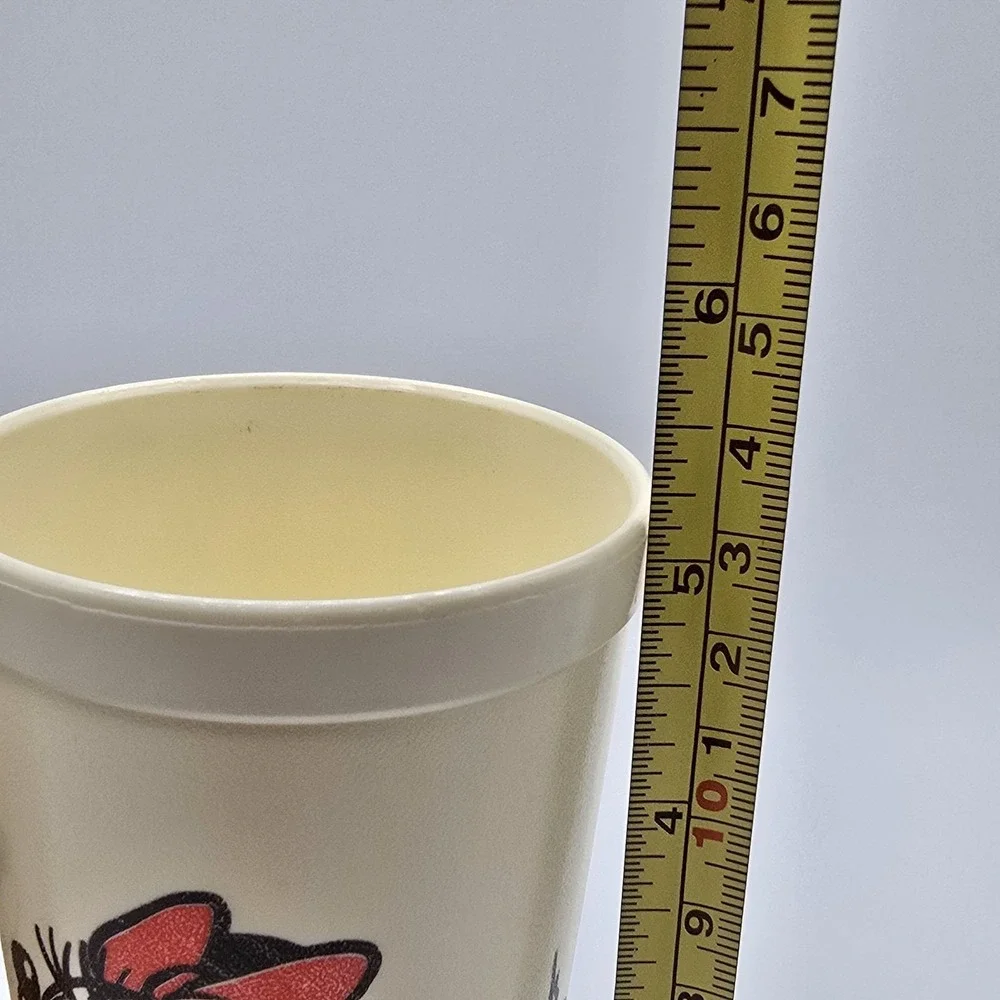 Lot of 2 Vintage Eagle Plastic Cups Walt Disney Mickey Mouse Donald Duck Pluto‎